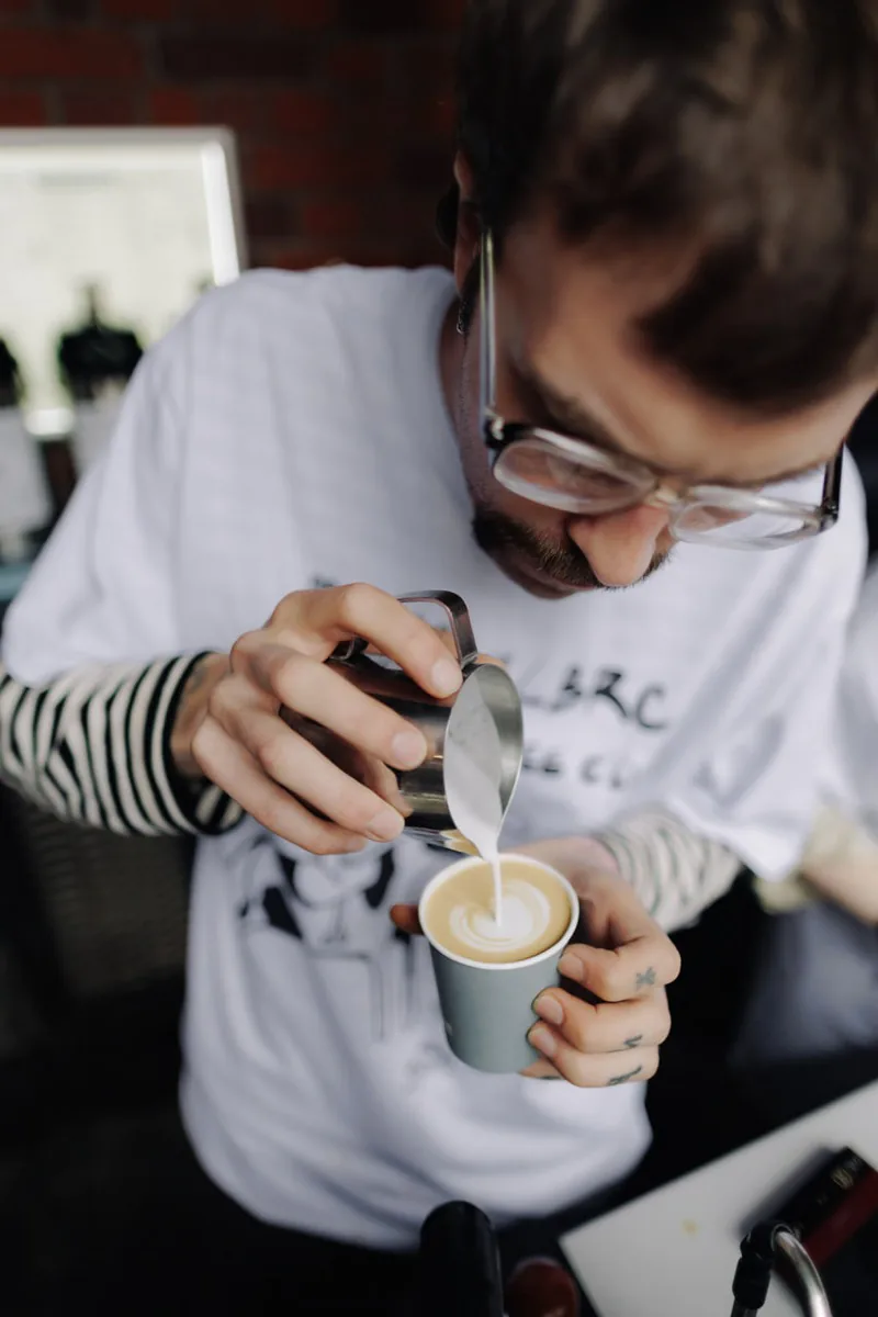 Занятие в школе бариста Lazy Barista