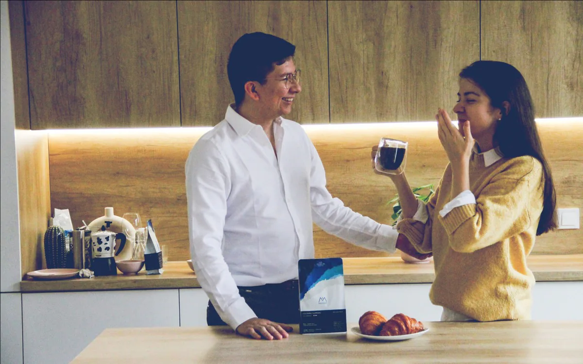 Основатели Macondo Coffee Алехандро Хилон и Дина Туманова