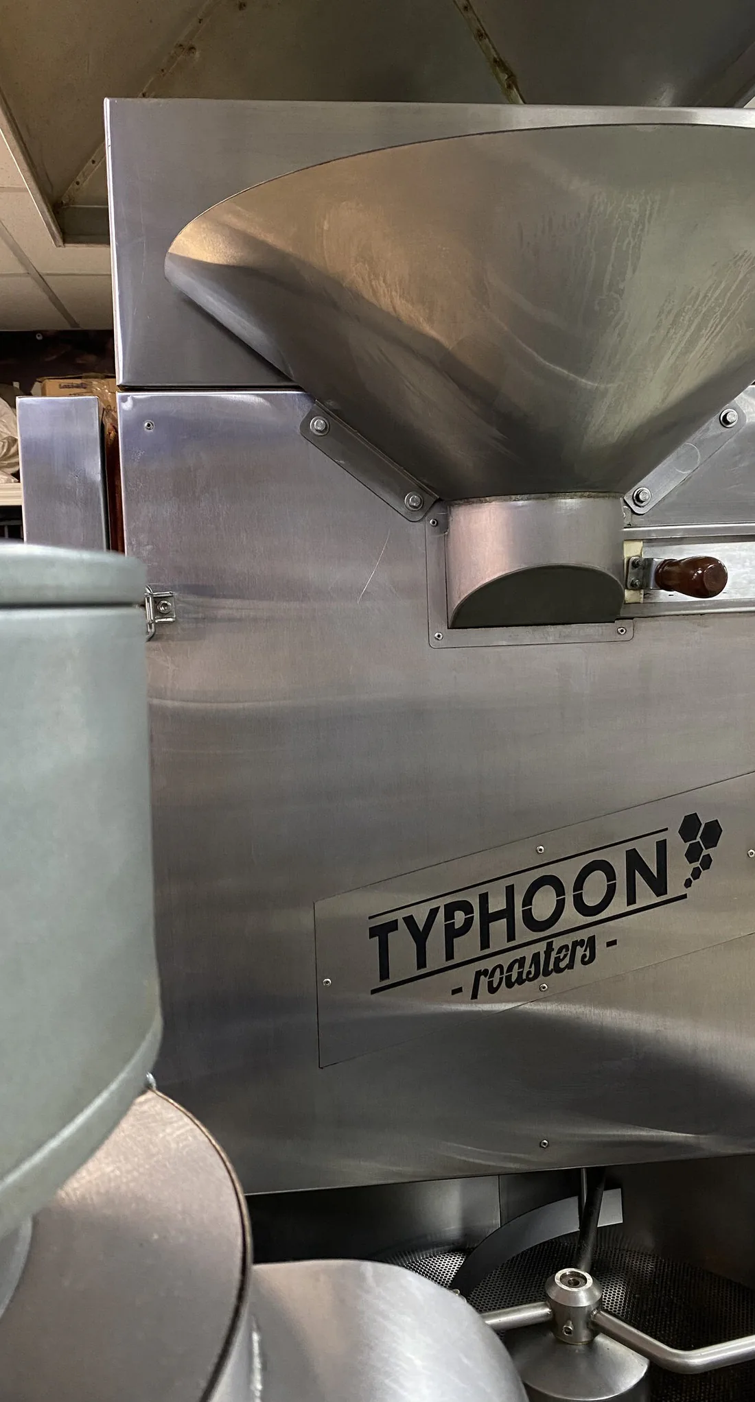 Синтония, конвекционный ростер TYPHOON